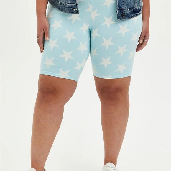 Torrid 0X Light Baby Blue White Stars Biker Shorts - Picture 2 of 8